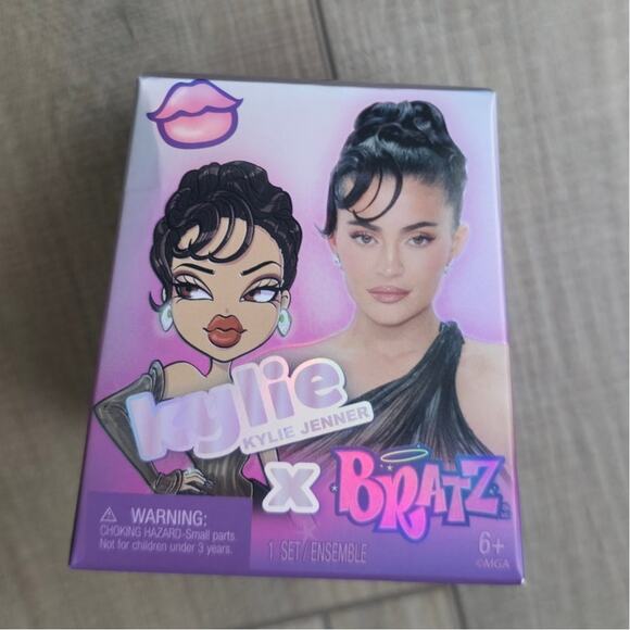 Mini Bratz x Kylie Jenner Series 1 "Final Look" Capsule Collectible Figures - Picture 1 of 8